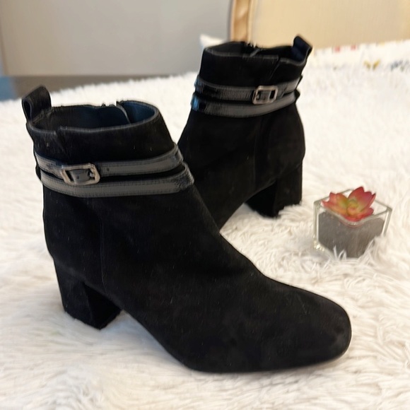 $499 NEW Paul Green Sydney Suede Buckle Ankle heel boot women size 4.5 - Picture 3 of 9